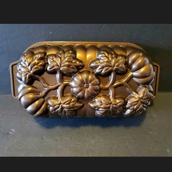 NORDIC WARE PUMPKIN LOAF BUNDT PAN FALL HARVEST  #1 - Picture 1 of 12